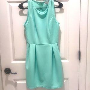 Gorgeous mint dress size small